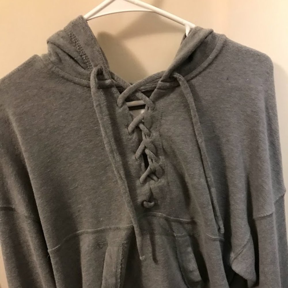 Hollister cropped hoodie
